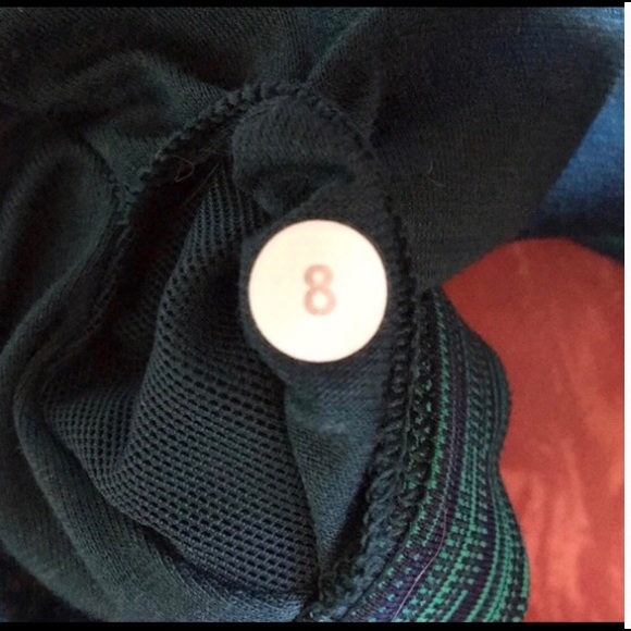 Lululemon make a move bra size 8 - Picture 5 of 6